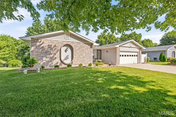 75 Park Charles BLVD, St Peters, MO 63376