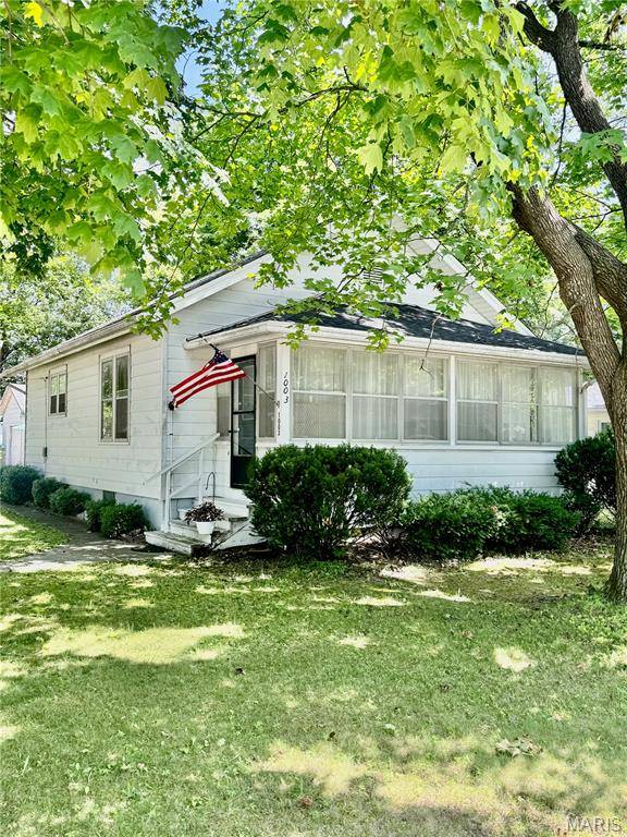1003 E College AVE, Greenville, IL 62246
