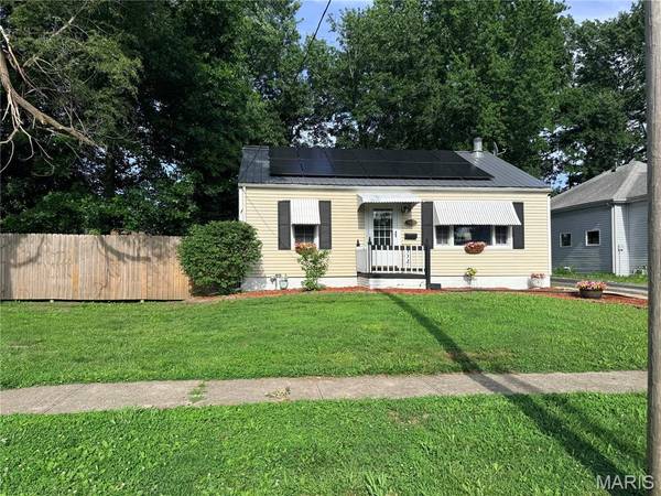 608 S Van Buren ST, Litchfield, IL 62056
