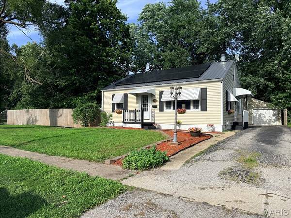608 S Van Buren ST, Litchfield, IL 62056