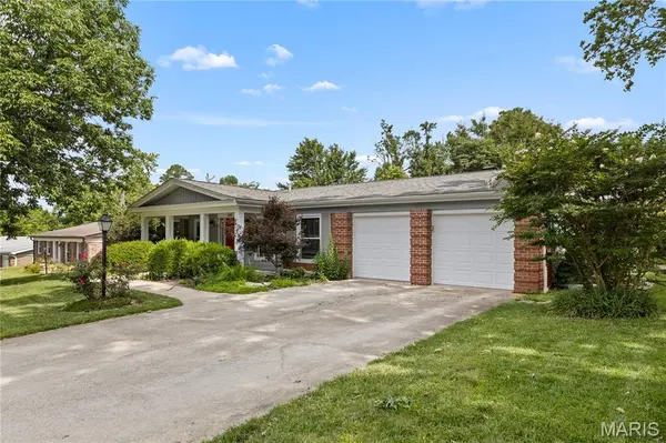 12317 Tempo DR, St Louis, MO 63146