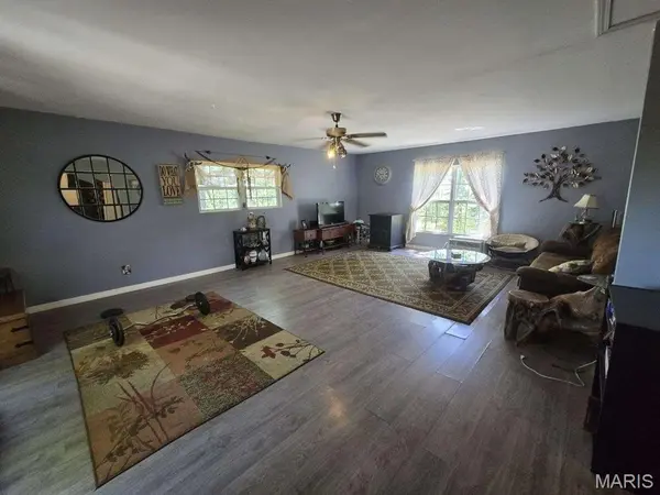 24951 Blue Waters RD, Versailles, MO 65084