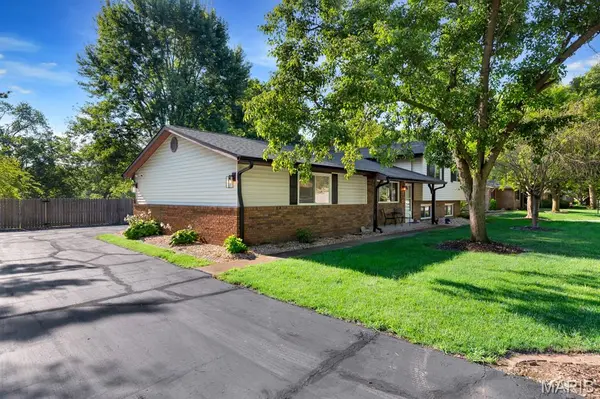 41 Glen Echo DR, Glen Carbon, IL 62034