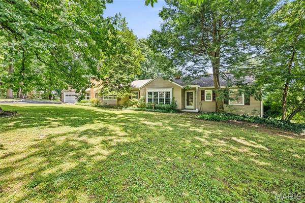 1310 Hollins DR, St Louis, MO 63135