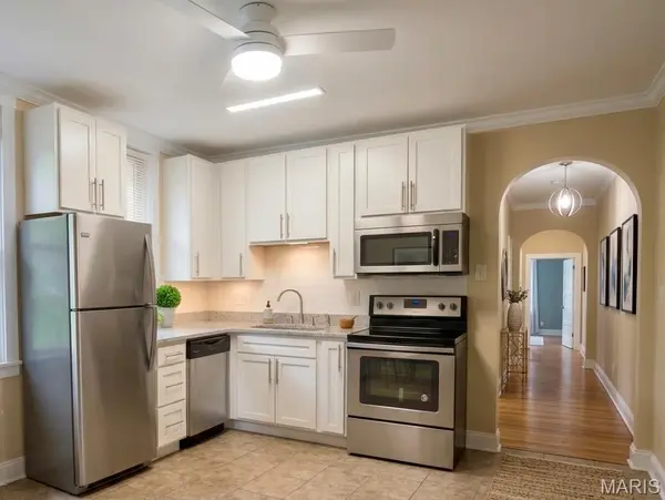 1322 Sheridan DR, University City, MO 63132