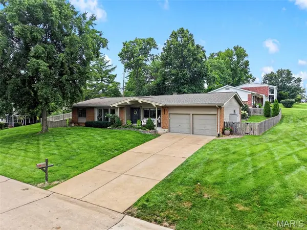 13203 Dartagnan CT, St Louis, MO 63141
