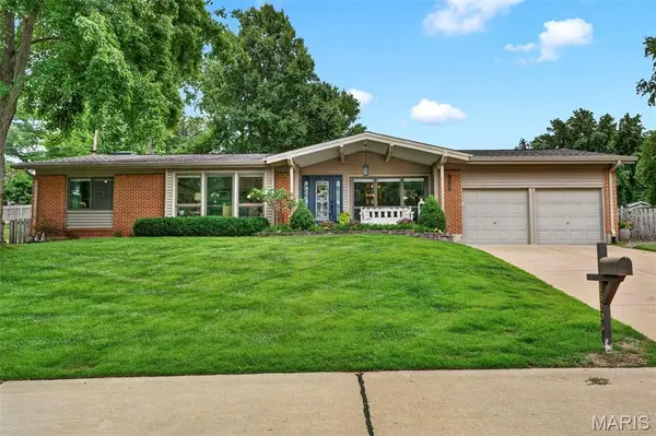 13203 Dartagnan CT, St Louis, MO 63141