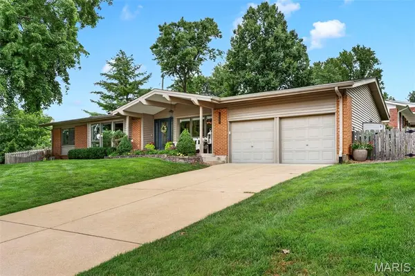 13203 Dartagnan CT, St Louis, MO 63141