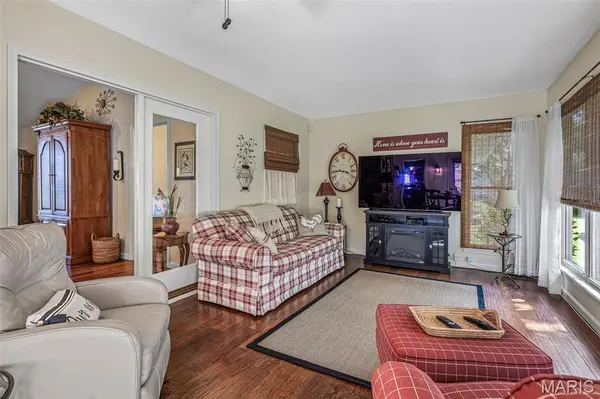 214 Alexander CT, Festus, MO 63028