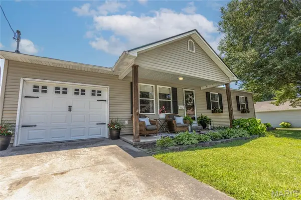 332 E Parker AVE, Chaffee, MO 63740
