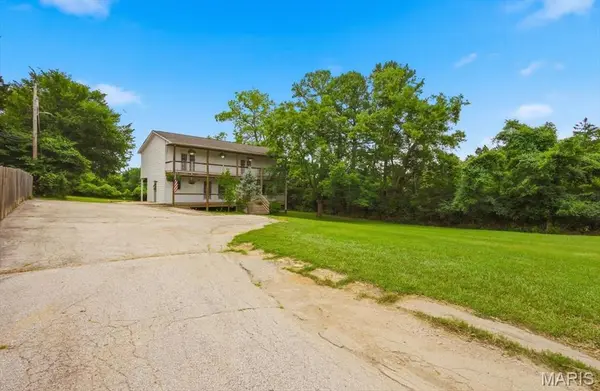 814 Eureka RD, Eureka, MO 63025