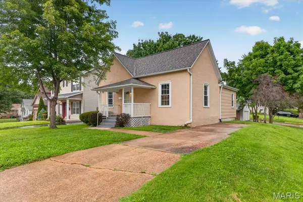 9351 Golden Gate RD, Rock Hill, MO 63144