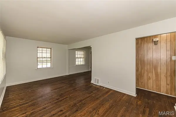 10139 Cabot DR, Bellefontaine Nghbrs, MO 63137