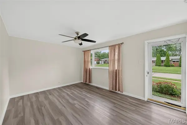 10211 Jubil DR, Unincorporated, MO 63123