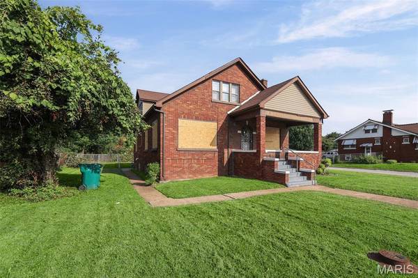 737 Vogel PL, East St Louis, IL 62205