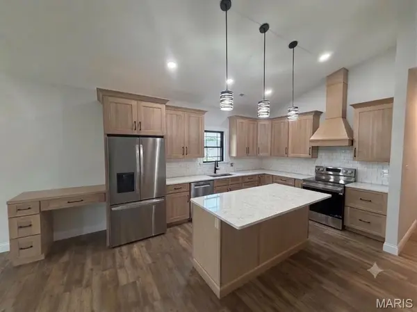 10174 Brookside DR, Potosi, MO 63664