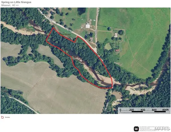 000 Green Ridge DR, Climax Springs, MO 65324