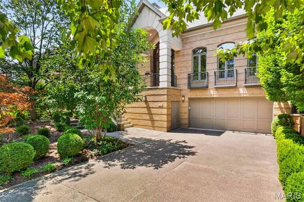 223 N Bemiston AVE, Clayton, MO 63105