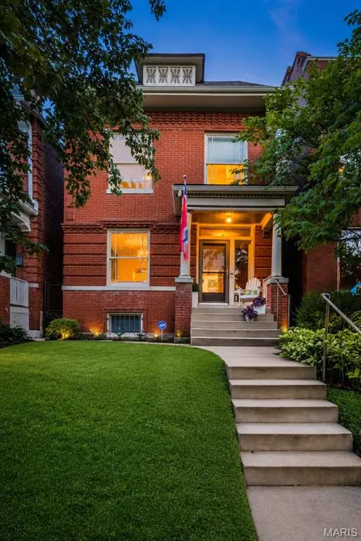 4142 Cleveland AVE, St Louis, MO 63110