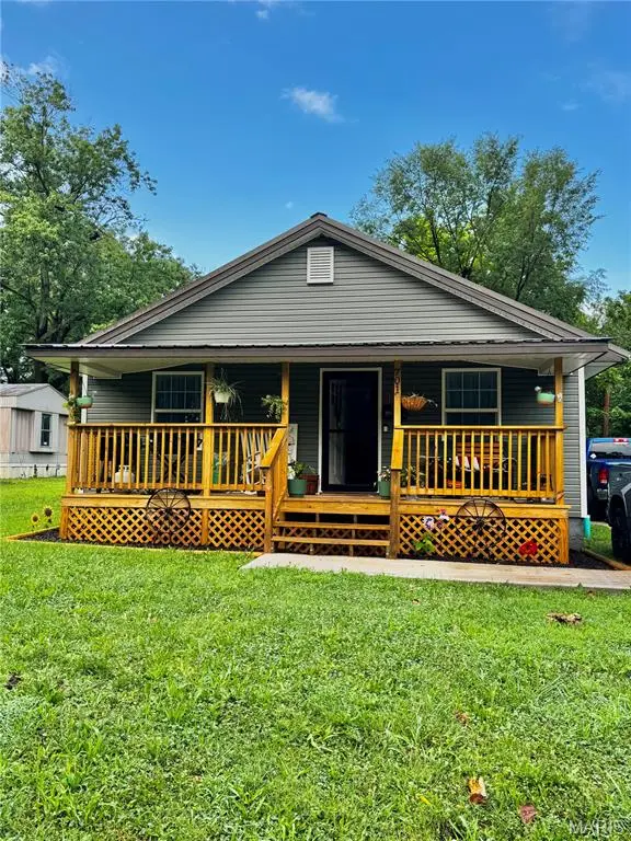 701 E 4th ST, Salem, MO 65560