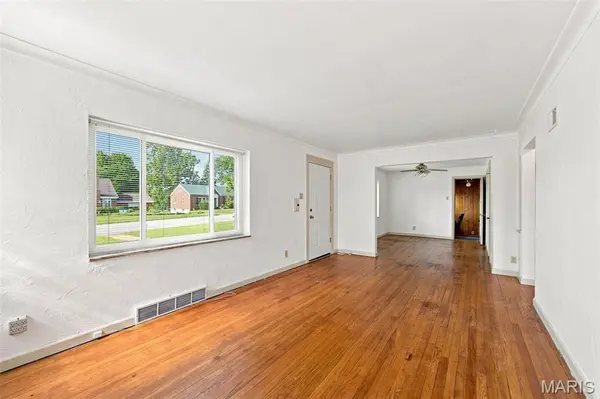 9921 Affton PL, St Louis, MO 63123