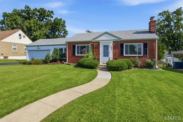 9921 Affton PL,  St Louis,  MO 63123
