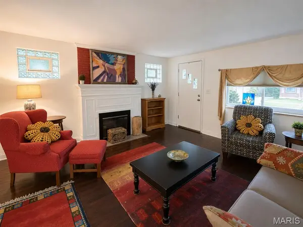 7514 Lynn AVE, University City, MO 63130