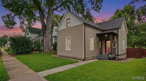 318 N Benton AVE, St Charles, MO 63301