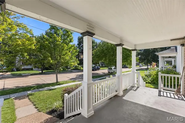 7448 Flora AVE, Maplewood, MO 63143