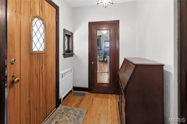 4144 Holly Hills BLVD, St Louis, MO 63116