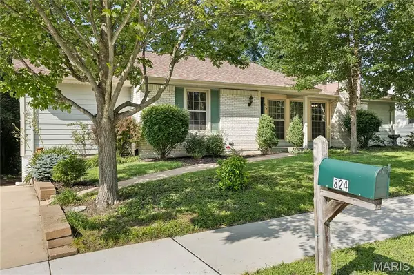 824 La Bonne Pkwy, Manchester, MO 63021