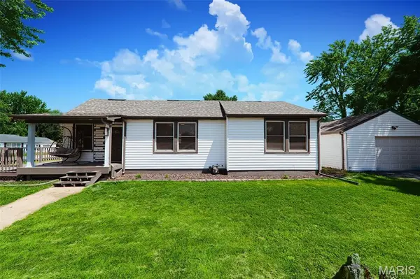 1 Hyde Park RD, Fairview Heights, IL 62208