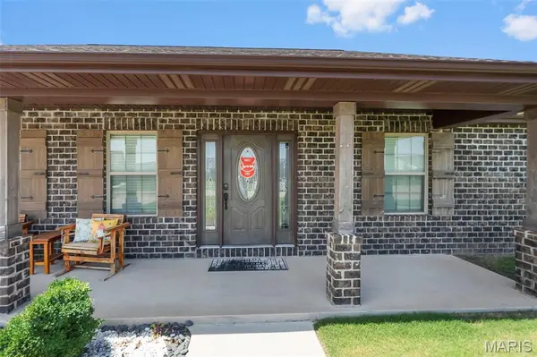 1208 Huntress DR, Sikeston, MO 63801