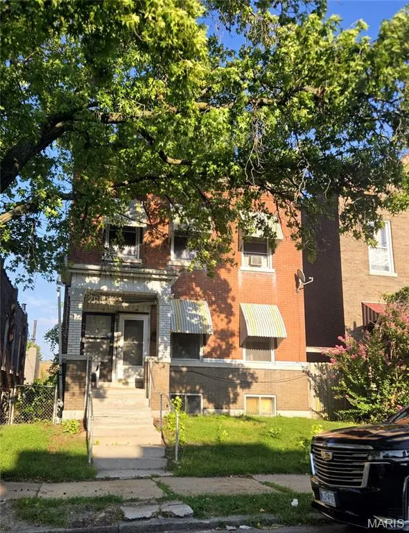 3440 Tennessee AVE, St Louis, MO 63118