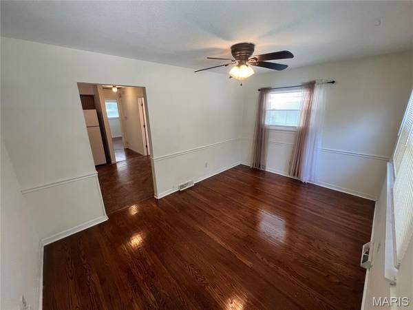160 Barto DR, St Louis, MO 63135