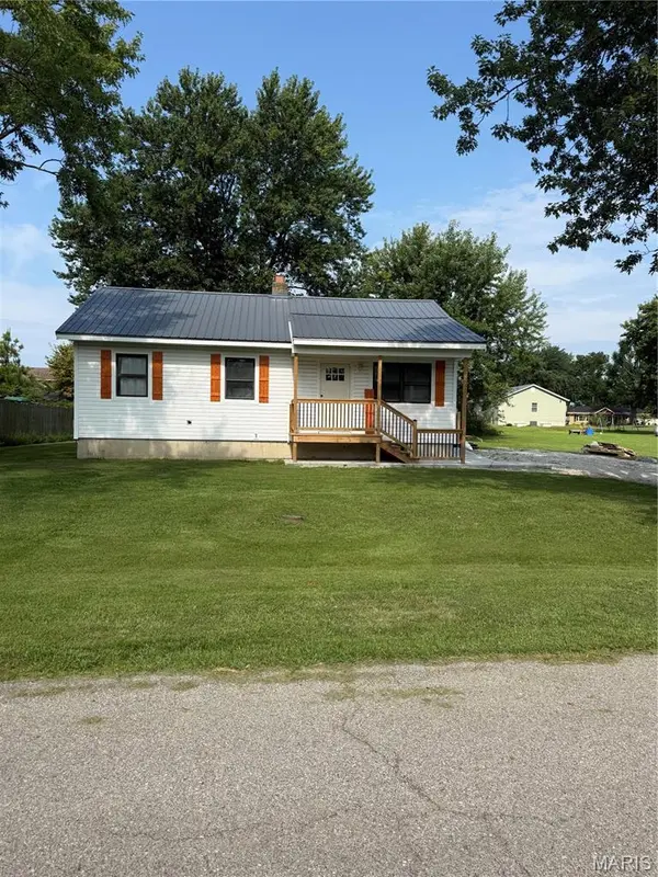 105 N Vienna AVE, Belle, MO 65013