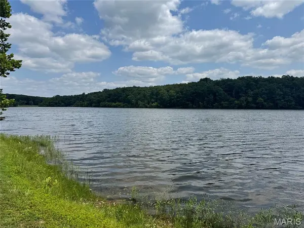 556 Waterford RD, Gerald, MO 63037