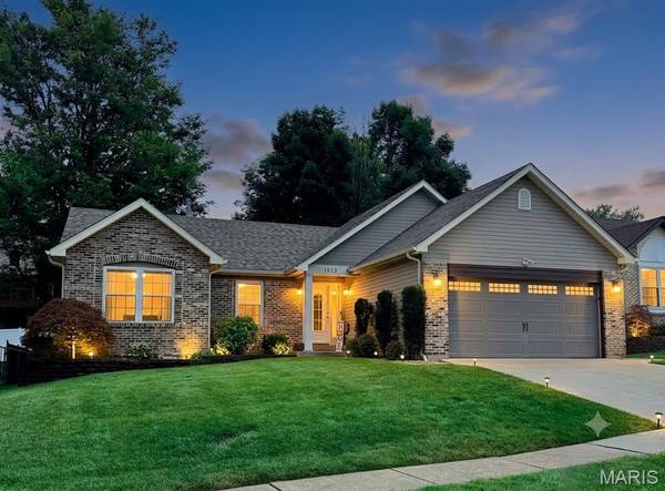 1513 Hawkins Corners DR, Fenton, MO 63026
