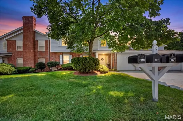 980 Windstream DR #35, St Peters, MO 63376