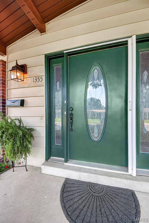 1355 Leisure DR, Florissant, MO 63031
