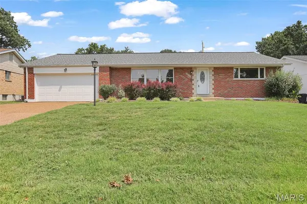 6019 Ranchwood DR, St Louis, MO 63123