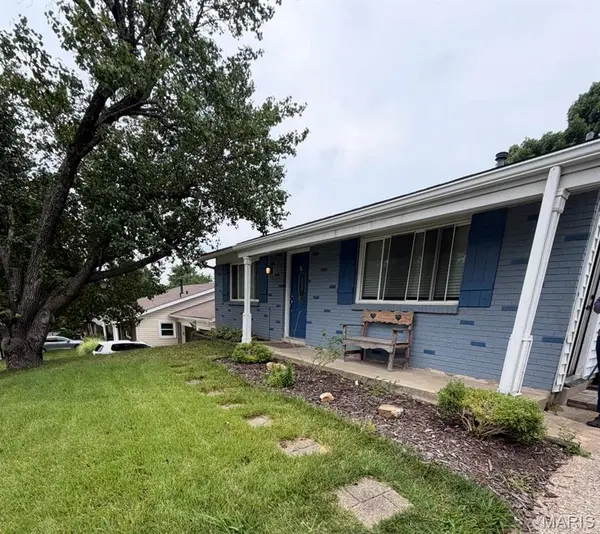 5006 Country Manor DR,  Imperial,  MO 63052