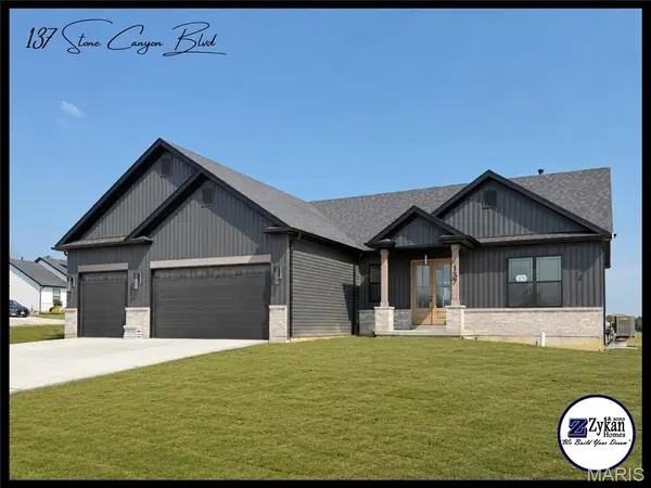 137 Stone Canyon BLVD, Foristell, MO 63348