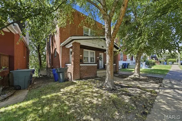 1127 Forest AVE, St Louis, MO 63139