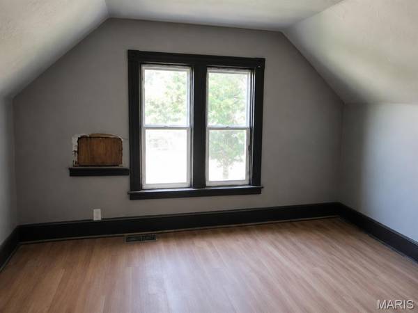 6732 Robbins AVE, St Louis, MO 63133