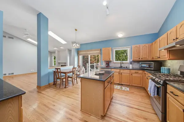 531 Amherst DR, Lake Villa, IL 60046