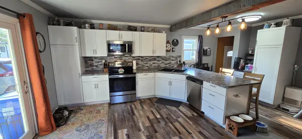 800 7th AVE, Charles City, IA 50616