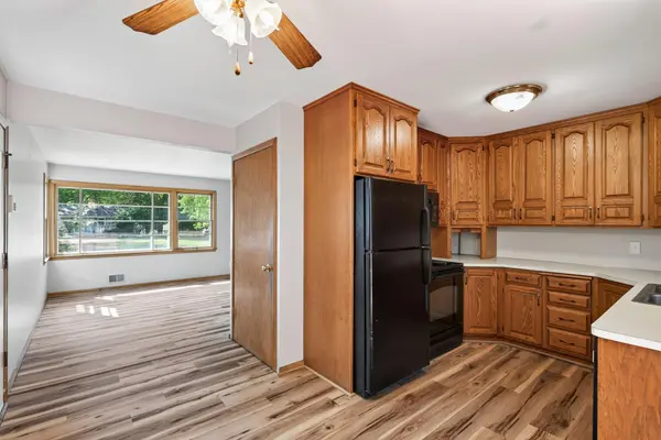 7200 Cartisian AVE, Brooklyn Park, MN 55428