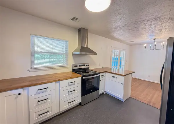 10416 Ridgeview DR, Oklahoma City, OK 73120