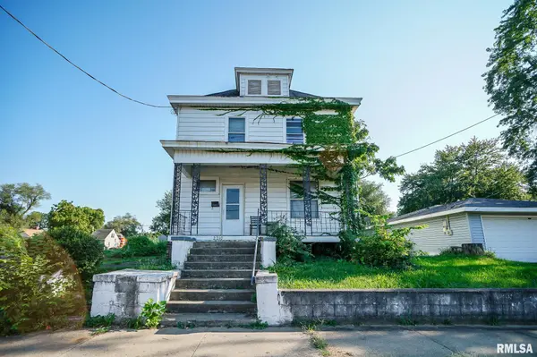 2210 W PROCTOR ST, Peoria, IL 61605